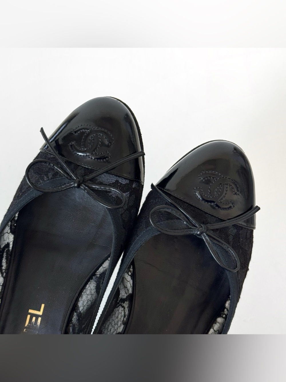 Authentic Chanel Ballet Flats Interlocking CC Logo Lace Patent - Picture 4 of 9